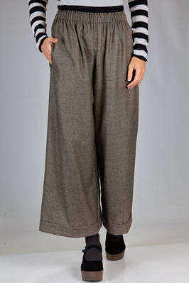 wide wool trousers, houndstooth pattern  - 195