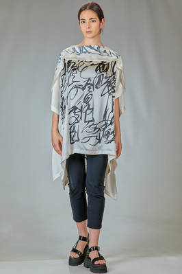 long and wide tunic in silk satin printed with painted graffiti  - 74