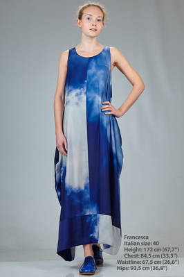 long and wide dress in polyester satin with 'sky' print  - 364