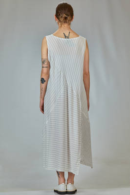 abito lungo e ampio in tela leggera di cotone, rayon e lino a righe sottili - MOYURU 