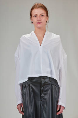 wide shirt, hip length, in cotton poplin  - 157