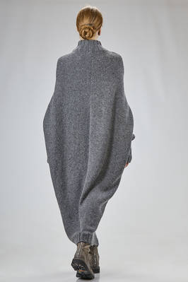 abito lungo e ampio in maglia di lana vergine, mohair e poliammide - FORME D' EXPRESSION 