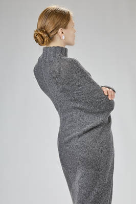 abito lungo e ampio in maglia di lana vergine, mohair e poliammide - FORME D' EXPRESSION 