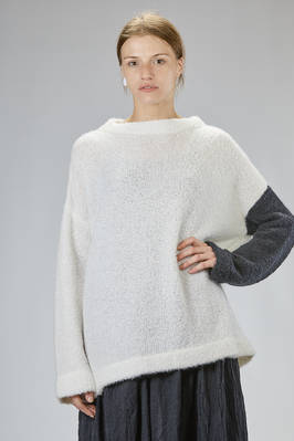 long and wide sweater in bicolored cashmere and silk bouclé knit  - 384