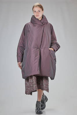 oversized knee-length down jacket in iridescent polyester taffeta  - 123