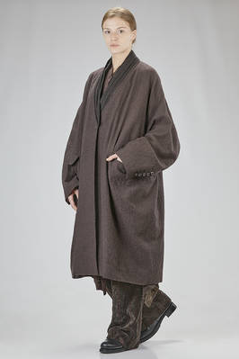 cappotto over, sotto al ginocchio, in lana melange, parti in seta stampata ed elastan e parti e in tela di cotone e cupro - ZIGGY CHEN 