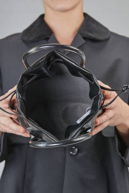 borsa a sacchetto di medie dimensioni in pelle sintetica di poliuretano - COMME des GARÇONS - COMME des GARÇONS 