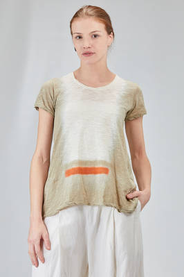 hip-lenght t-shirt, slim, in flamed and hand dyed cotton jersey  - 363