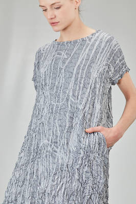 long and slim tunic in polyester froissé with tone on tone motif - SHU MORIYAMA 