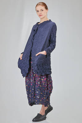 long and wide jacket, in polyester froissé with horizontal stripes tone on tone - SHU MORIYAMA 