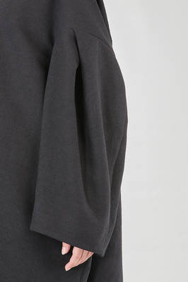 long and wide coat in polyester cloth - COMME des GARÇONS - COMME des GARÇONS 
