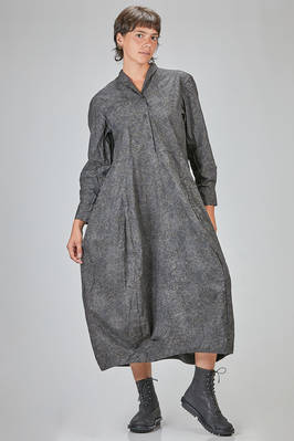 long, wide and flared dress, in washed cotton canvas with floral print tone on tone  - 415