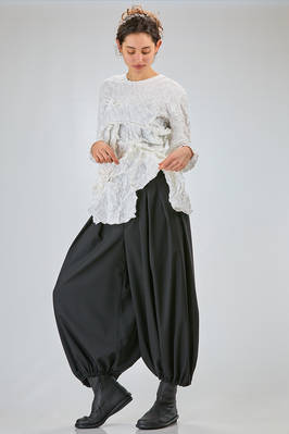 sculpture asymmetrical t-shirt in froissè polyester gauze - COMME DES GARÇONS 