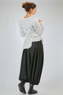 sculpture asymmetrical t-shirt in froissè polyester gauze - COMME DES GARÇONS 