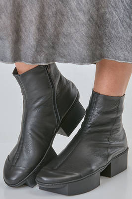 ankle boot in soft calf nappa leather with traditional japanese sole  - 51