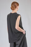 long top in polyester, rayon and elastan jersey with grafic curl - MELITTA BAUMEISTER 