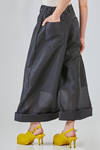ankle length trousers in glittery polyester shantung and polyurethane sponge - MELITTA BAUMEISTER 