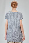 long and slim tunic in polyester froissé with tone on tone motif - SHU MORIYAMA 