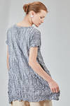 long and slim tunic in polyester froissé with tone on tone motif - SHU MORIYAMA 