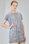 long and slim tunic in polyester froissé with tone on tone motif - SHU MORIYAMA 