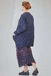long and wide jacket, in polyester froissé with horizontal stripes tone on tone - SHU MORIYAMA 