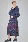 long and wide jacket, in polyester froissé with horizontal stripes tone on tone - SHU MORIYAMA 
