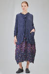 long and wide jacket, in polyester froissé with horizontal stripes tone on tone - SHU MORIYAMA 