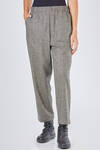 pantalone morbido in leggero tweed pepe e sale di lana vergine, cachemire ed elastan - CINI 