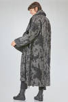 long and wide coat in new wool, alpaca, mohair, polyamide and wool barbed wire with devoré spots and strap in cotton - FORME D' EXPRESSION 