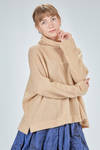 hip-length sweater, slightly flared, in soft hand-knitted cashmere and silk yarn - LUSSI 