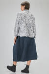 hip-lenght shirt, wide, in washed cotton poplin with floral print - BERGFABEL 