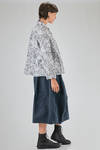 hip-lenght shirt, wide, in washed cotton poplin with floral print - BERGFABEL 
