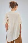 camicia lunga, ampia e asimmetrica in garza di cotone fiammato e lavato - FORME D' EXPRESSION 