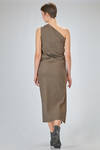 abito lungo e asciutto a tubino, in sallia lavata di lino, viscosa ed elastan - UMA WANG 