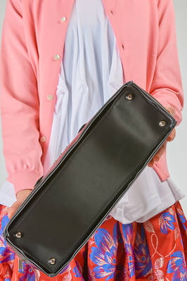 horizontal structured bucket bag in synthetic leather - COMME des GARÇONS - COMME des GARÇONS 