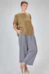 top lungo e ampio in tela di lino lavata con profili a taglio vivo - CINI 