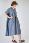 abito longuette, ampio, in denim leggerissimo di cotone lavato - MANUELLE GUIBAL 