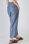pantalone ampio in denim leggerissimo di cotone lavato - MANUELLE GUIBAL 