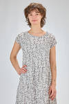 longuette dress, wide and flared in lightweight polyester froissé with small cotton flowers - SHU MORIYAMA 