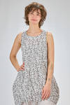 over-the-knee tunic, wide and flared in lightweight polyester froisséwith small cotton flowers - SHU MORIYAMA 