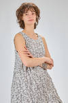 over-the-knee tunic, wide and flared in lightweight polyester froisséwith small cotton flowers - SHU MORIYAMA 