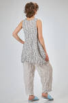 over-the-knee tunic, wide and flared in lightweight polyester froisséwith small cotton flowers - SHU MORIYAMA 